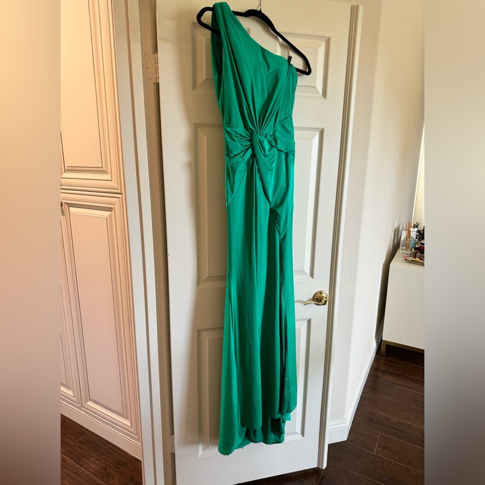 Terani Couture Gown In US Size 2